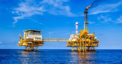 أسعار النفط تقفز أكثر من 3% مع تصاعد التوترات في الشرق الأوسط