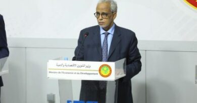 لد الشيخ سيديا: سياسة الحكومة تقوم على مصارحة المواطنين والسوق مازال ممونًا بالسلع