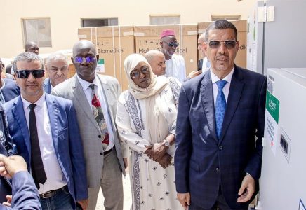 دعم صحي لموريتانيا بـ106 وحدات تبريد لتعزيز حفظ اللقاحات