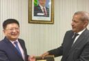 السفير الصيني يزور ميناء نواكشوط المستقل لتعزيز التعاون المتشترك