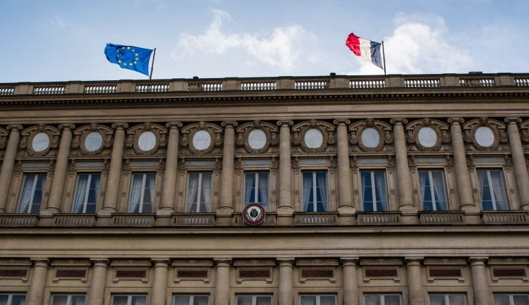 فرنسا تعرب عن القلق إزاء الوضع في مالي